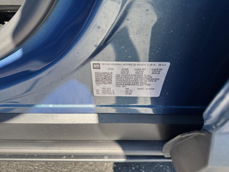 Chevrolet Equinox Vehicle Full-screen Gallery Image 17