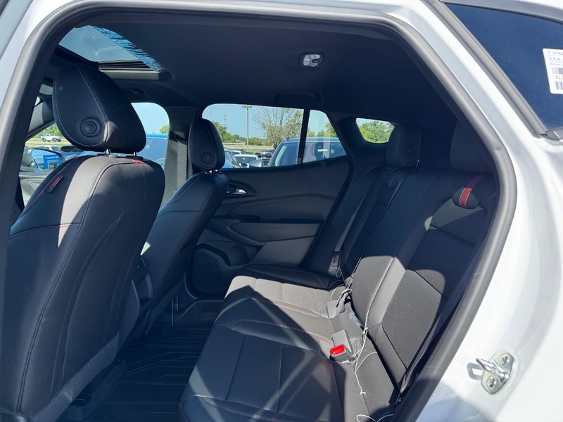 Chevrolet Trax Vehicle Full-screen Gallery Image 5