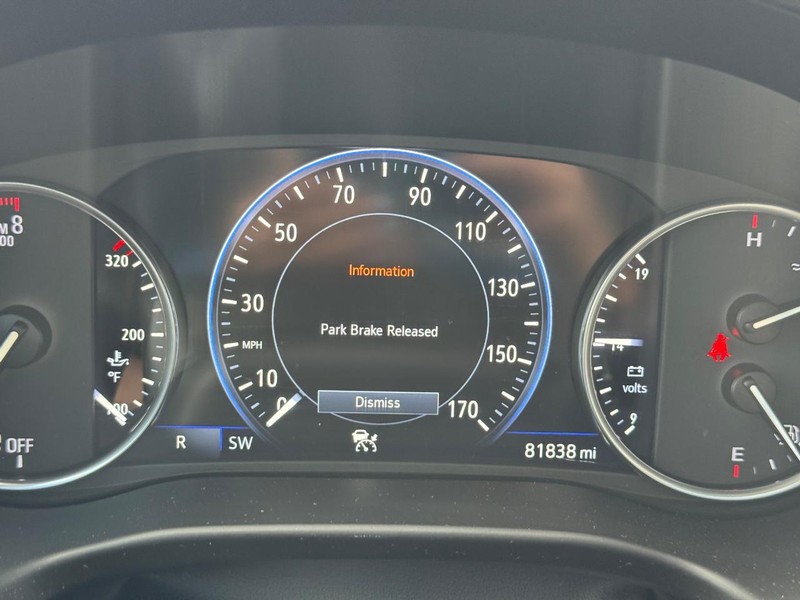 Buick Enclave Vehicle Full-screen Gallery Image 26