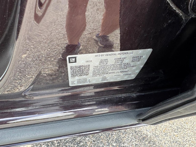 Buick Enclave Vehicle Full-screen Gallery Image 27