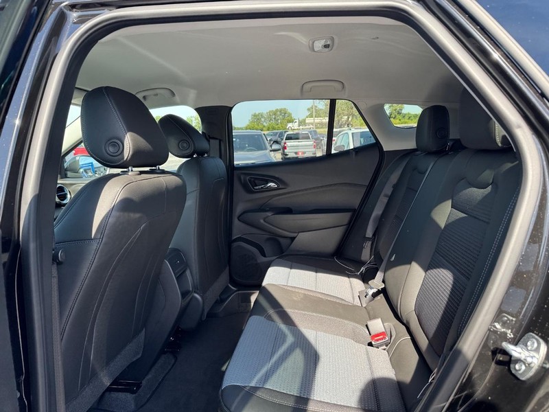 Chevrolet Trax Vehicle Full-screen Gallery Image 5