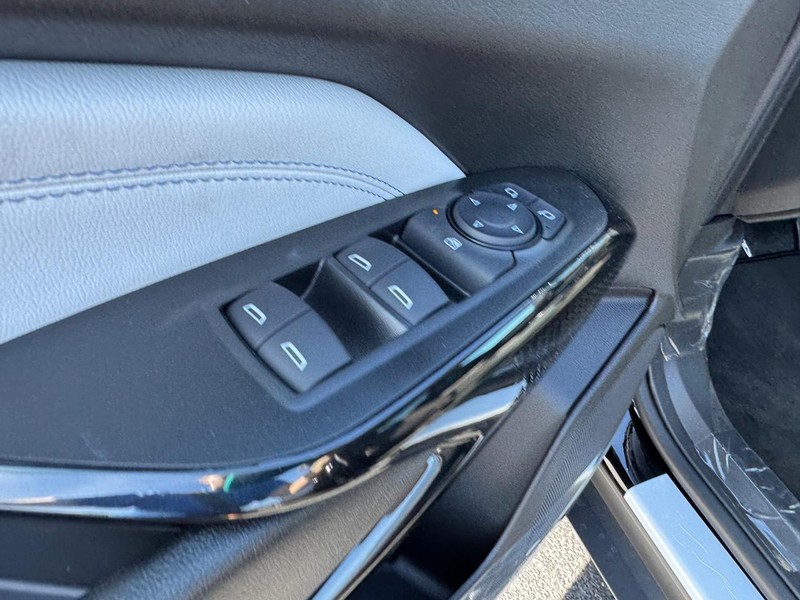 Chevrolet Trax Vehicle Full-screen Gallery Image 11