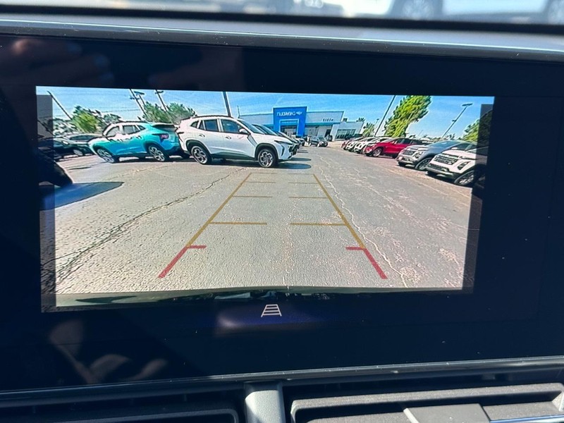 Chevrolet Trax Vehicle Full-screen Gallery Image 16