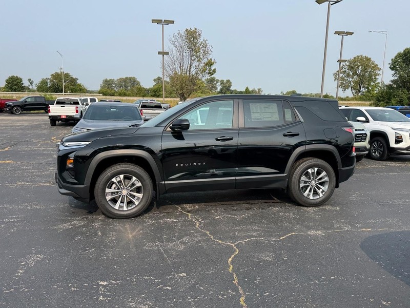 Chevrolet Equinox Vehicle Full-screen Gallery Image 2