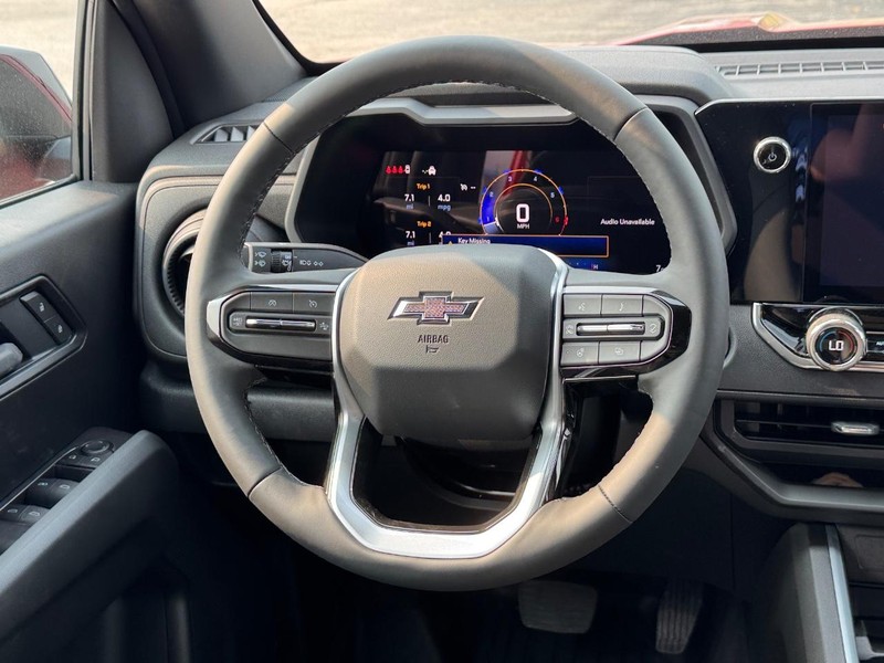 Chevrolet Colorado Vehicle Full-screen Gallery Image 7