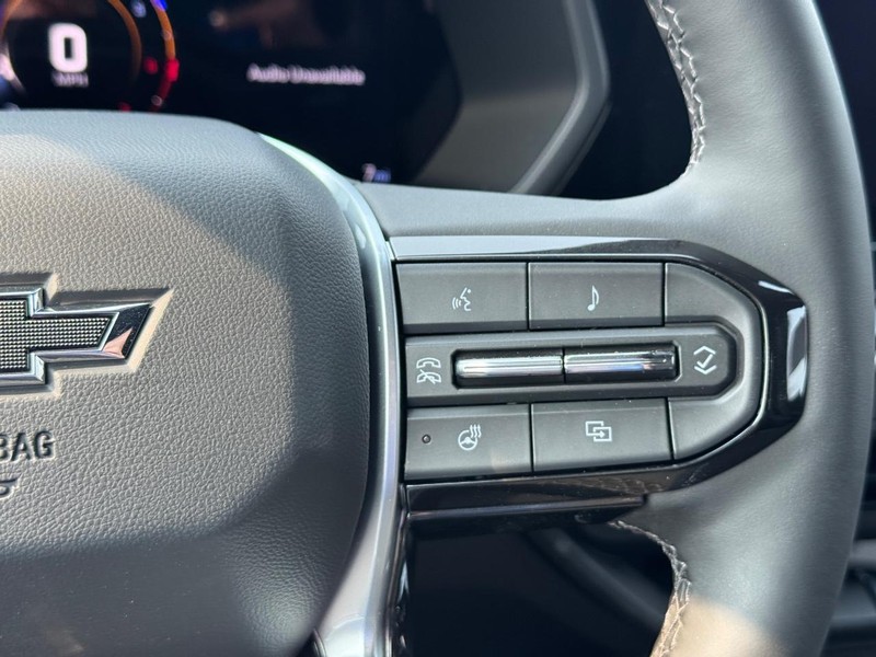 Chevrolet Colorado Vehicle Full-screen Gallery Image 14