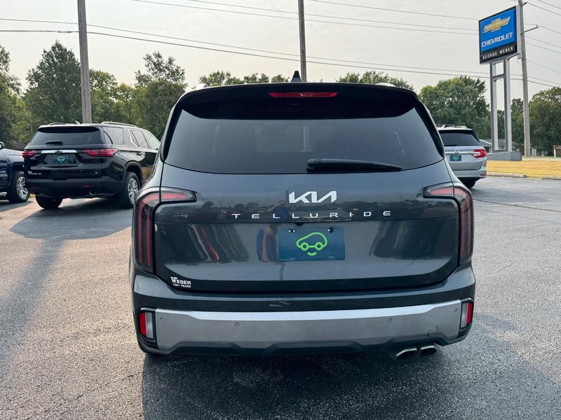 Kia Telluride Vehicle Full-screen Gallery Image 4