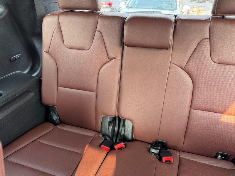 Kia Telluride Vehicle Full-screen Gallery Image 12