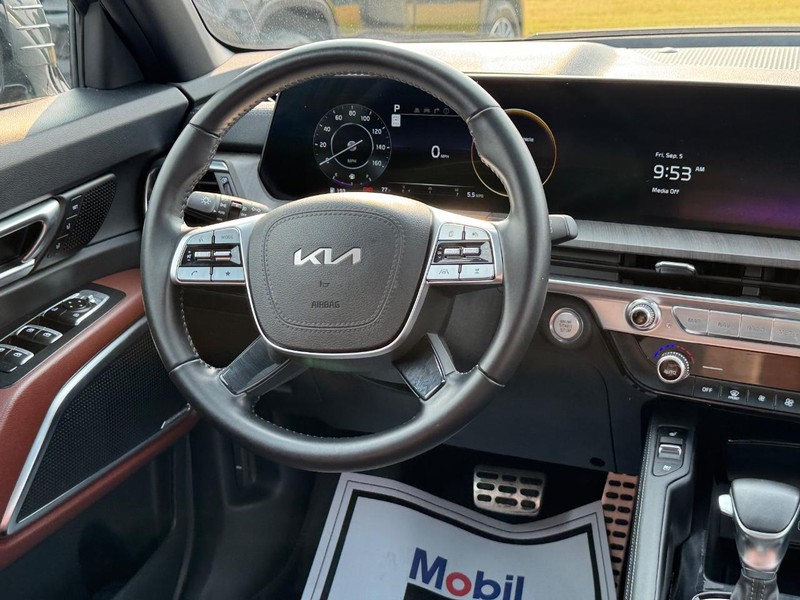 Kia Telluride Vehicle Full-screen Gallery Image 15