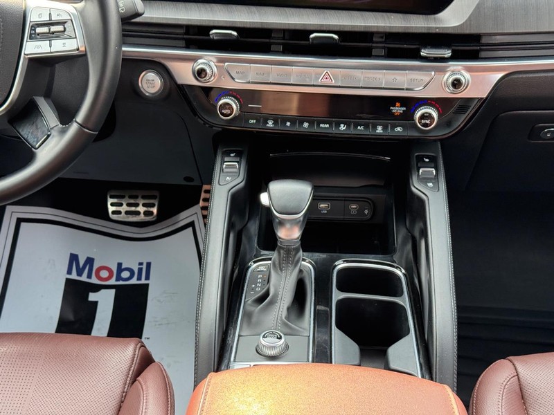 Kia Telluride Vehicle Full-screen Gallery Image 17