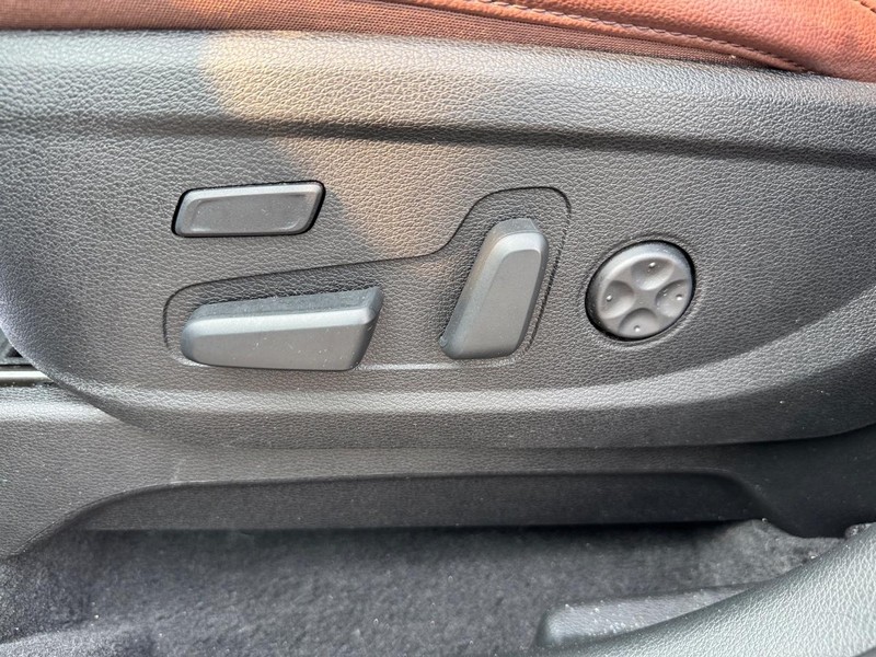 Kia Telluride Vehicle Full-screen Gallery Image 18