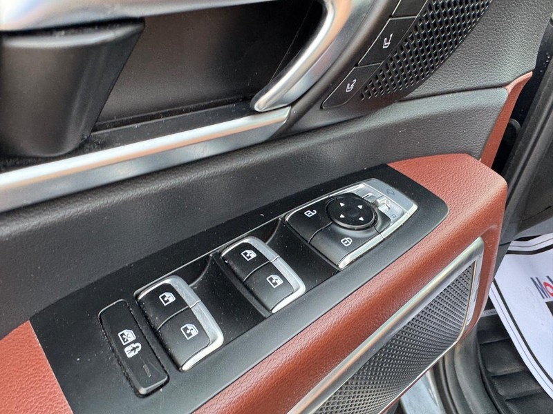 Kia Telluride Vehicle Full-screen Gallery Image 19