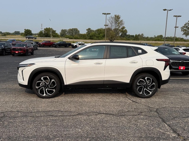 Chevrolet Trax Vehicle Full-screen Gallery Image 2