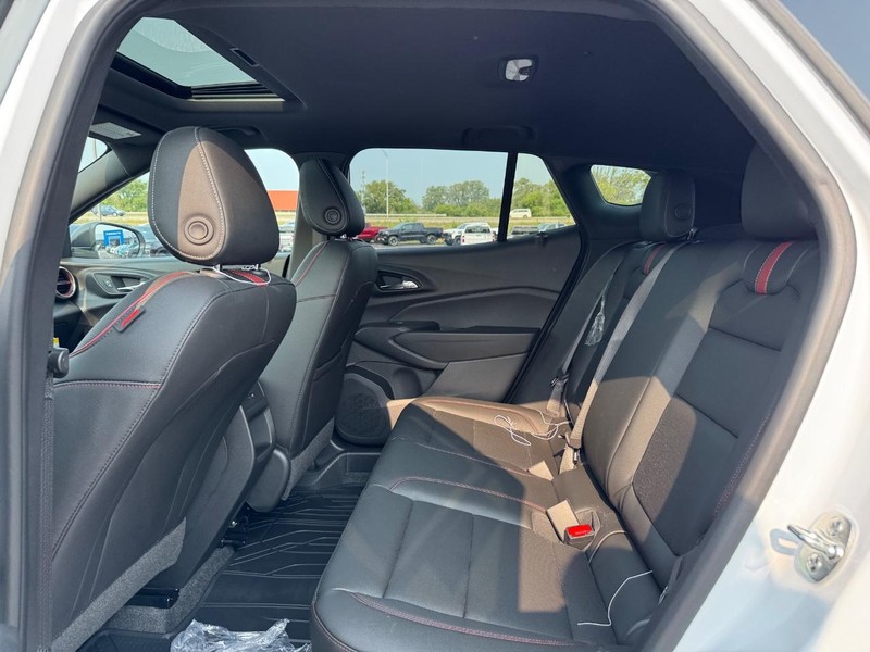 Chevrolet Trax Vehicle Full-screen Gallery Image 5