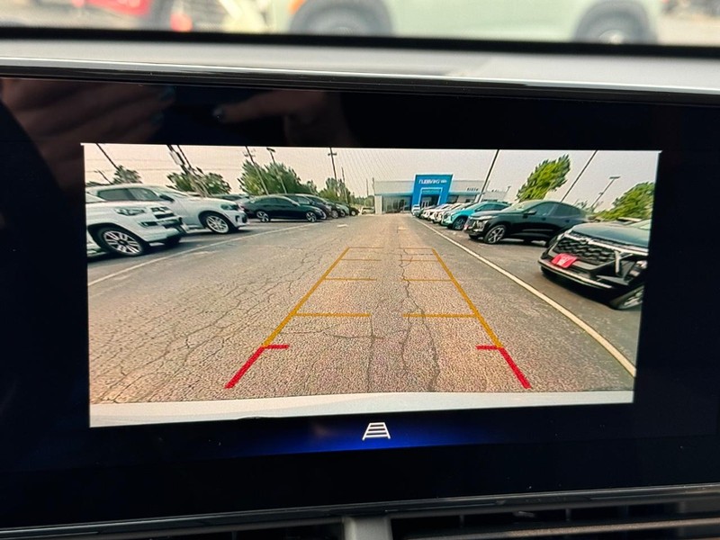 Chevrolet Trax Vehicle Full-screen Gallery Image 17