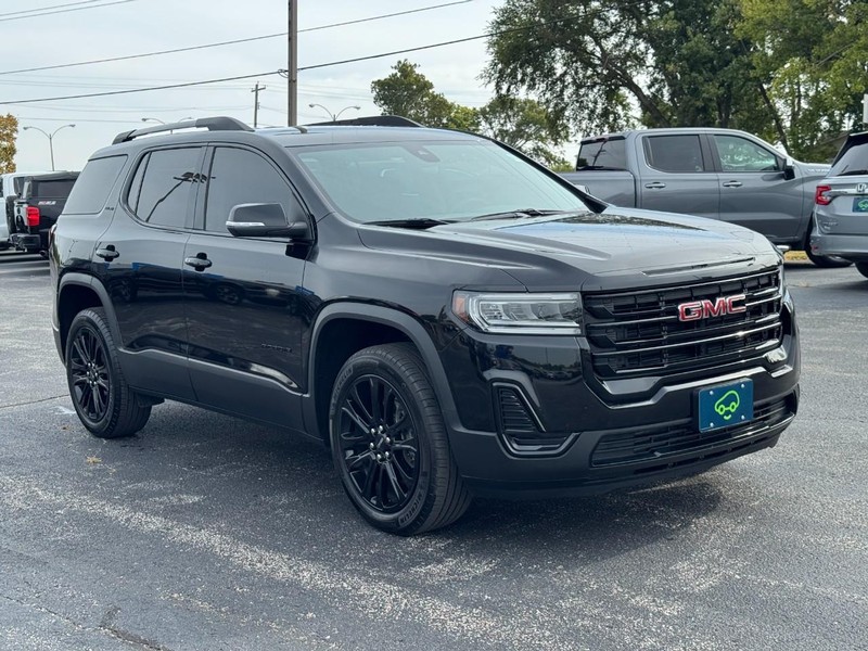 GMC Acadia Vehicle Full-screen Gallery Image 8