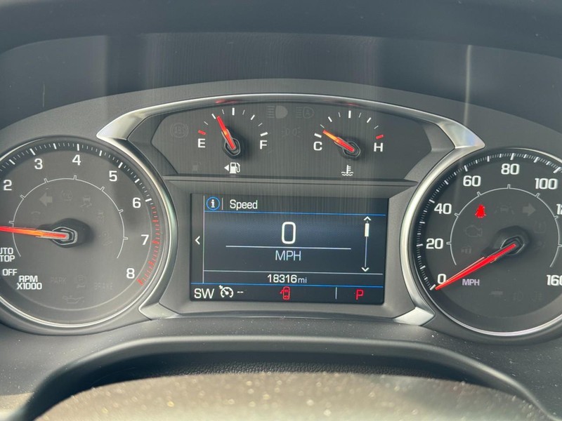 GMC Acadia Vehicle Full-screen Gallery Image 20