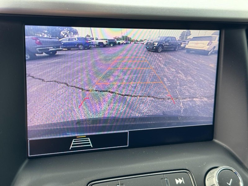 GMC Acadia Vehicle Full-screen Gallery Image 21