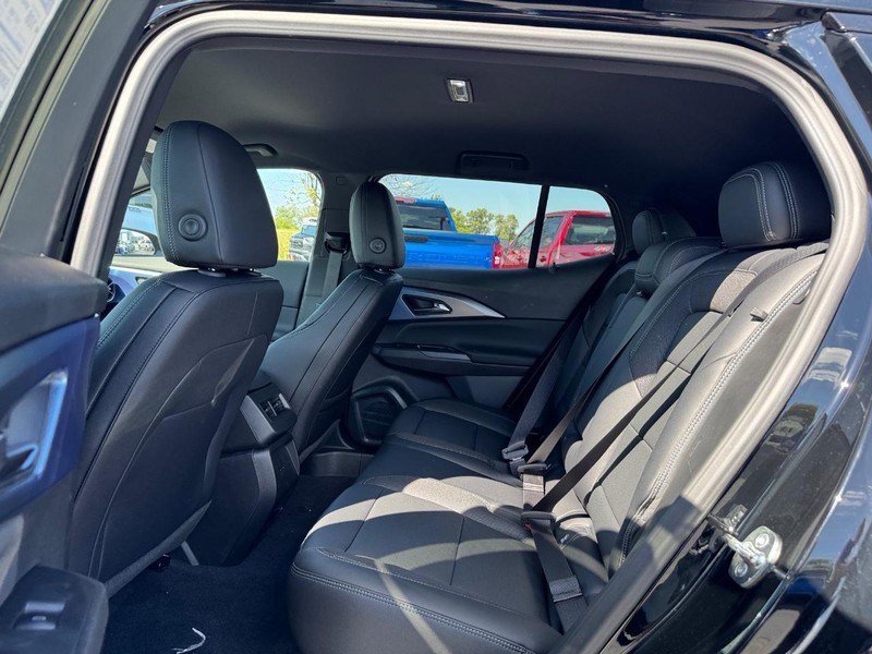 Chevrolet Equinox EV Vehicle Full-screen Gallery Image 5