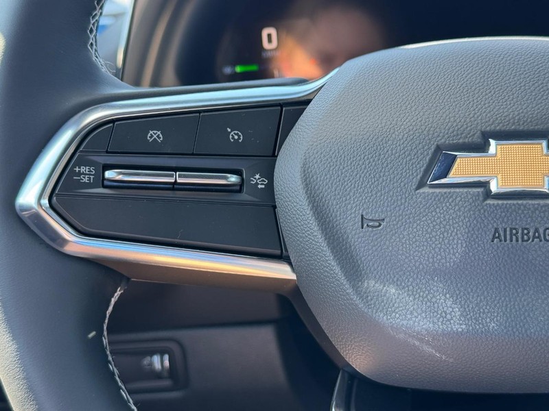 Chevrolet Equinox EV Vehicle Full-screen Gallery Image 13