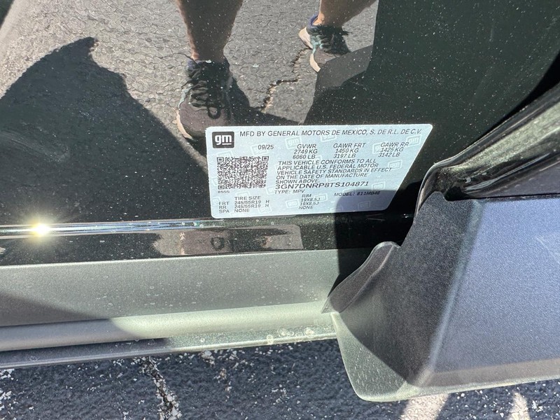 Chevrolet Equinox EV Vehicle Full-screen Gallery Image 17