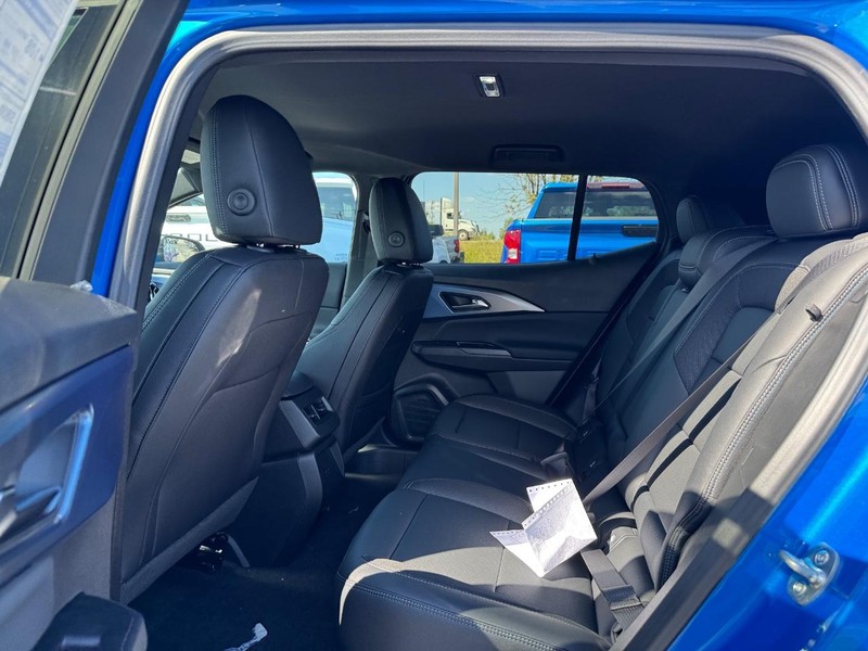 Chevrolet Equinox EV Vehicle Full-screen Gallery Image 5