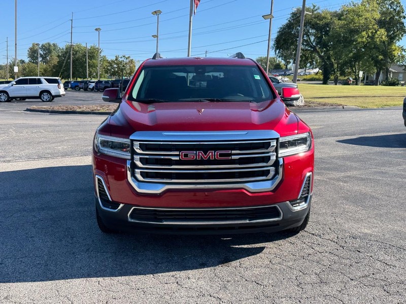 GMC Acadia Vehicle Full-screen Gallery Image 8