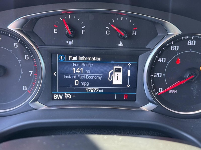 GMC Acadia Vehicle Full-screen Gallery Image 24