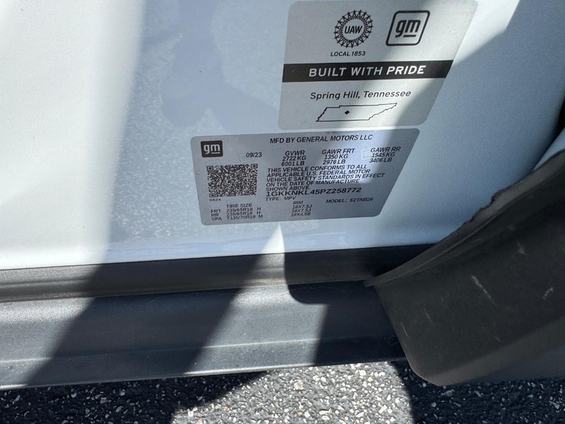 GMC Acadia Vehicle Full-screen Gallery Image 25