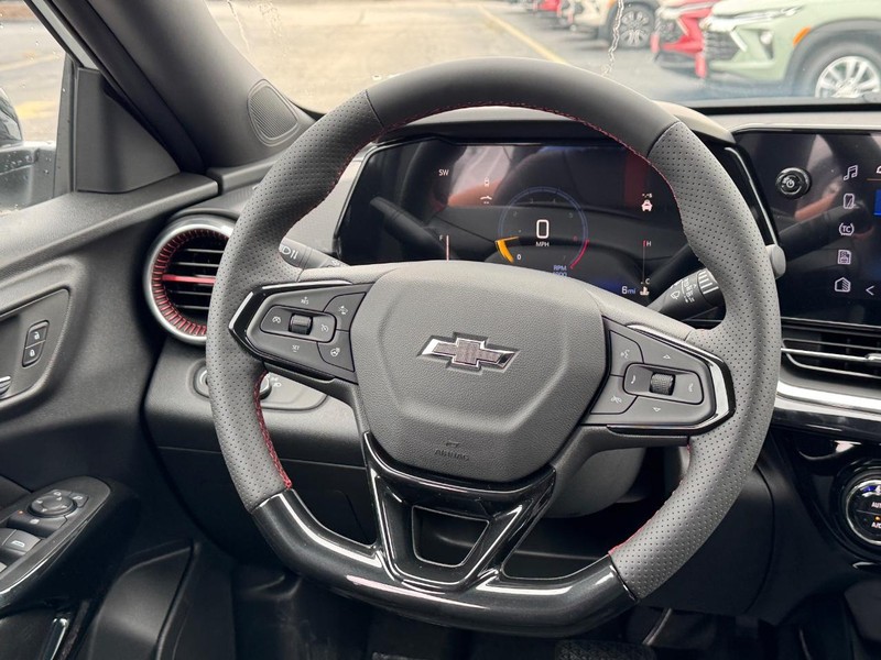 Chevrolet Trax Vehicle Full-screen Gallery Image 7