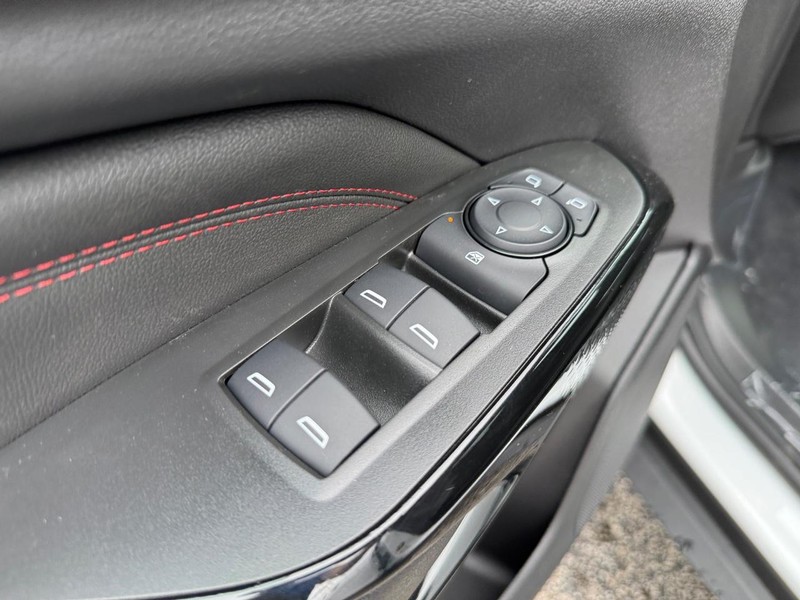 Chevrolet Trax Vehicle Full-screen Gallery Image 11