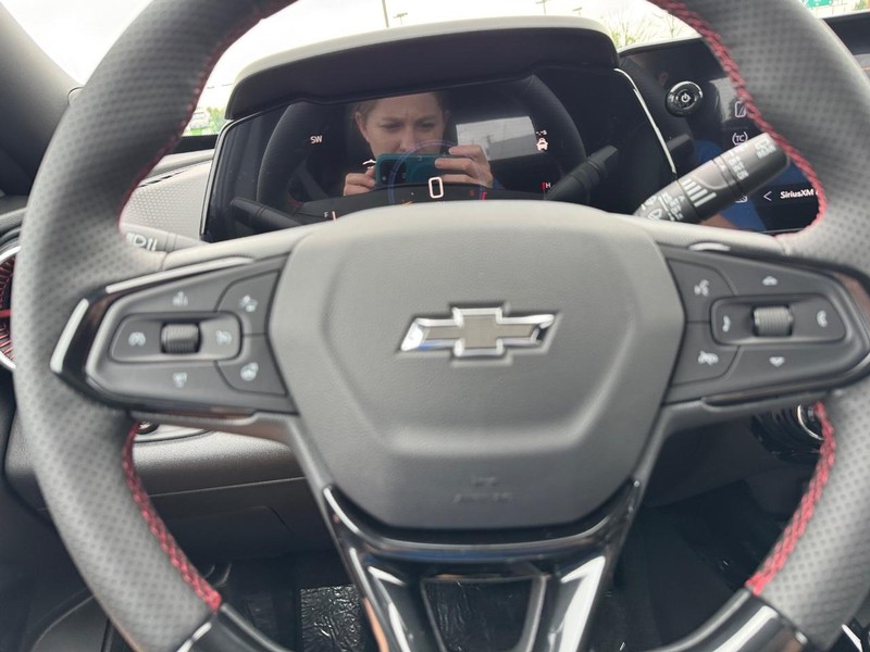 Chevrolet Trax Vehicle Full-screen Gallery Image 12