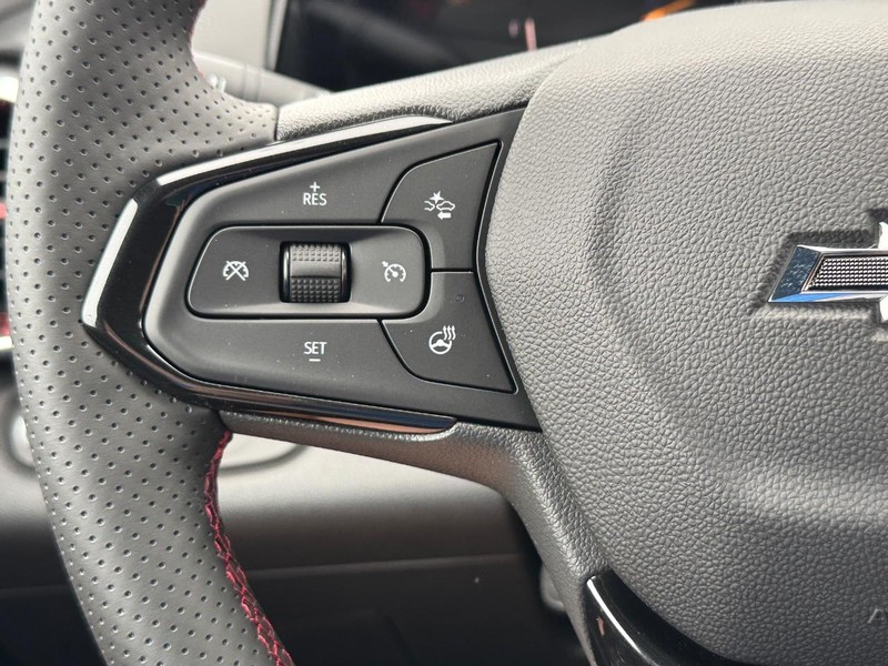 Chevrolet Trax Vehicle Full-screen Gallery Image 13