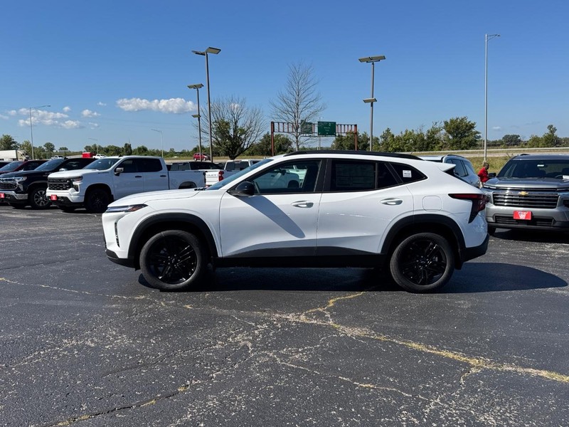 Chevrolet Trax Vehicle Full-screen Gallery Image 2