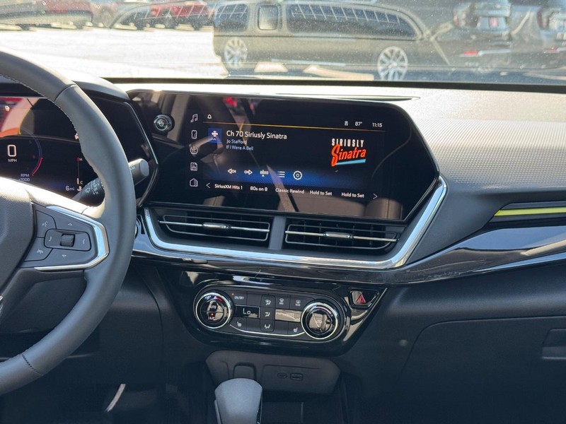 Chevrolet Trax Vehicle Full-screen Gallery Image 8