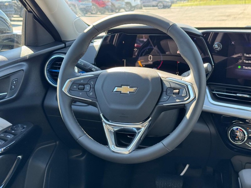 Chevrolet Trax Vehicle Full-screen Gallery Image 7