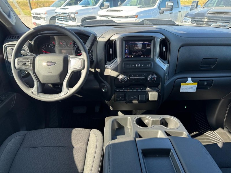 Chevrolet Silverado 1500 Vehicle Full-screen Gallery Image 6