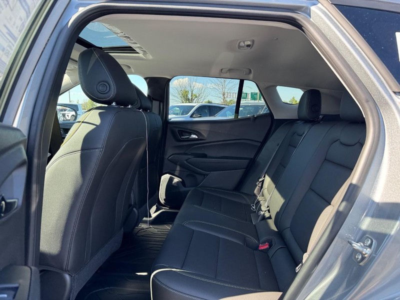 Chevrolet Trax Vehicle Full-screen Gallery Image 5