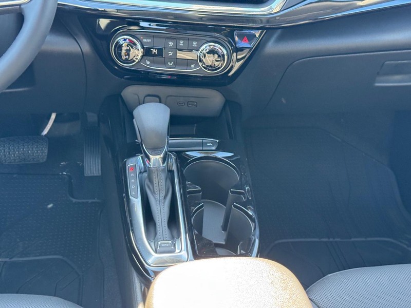 Chevrolet Trax Vehicle Full-screen Gallery Image 10