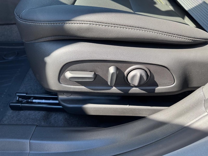 Chevrolet Trax Vehicle Full-screen Gallery Image 11