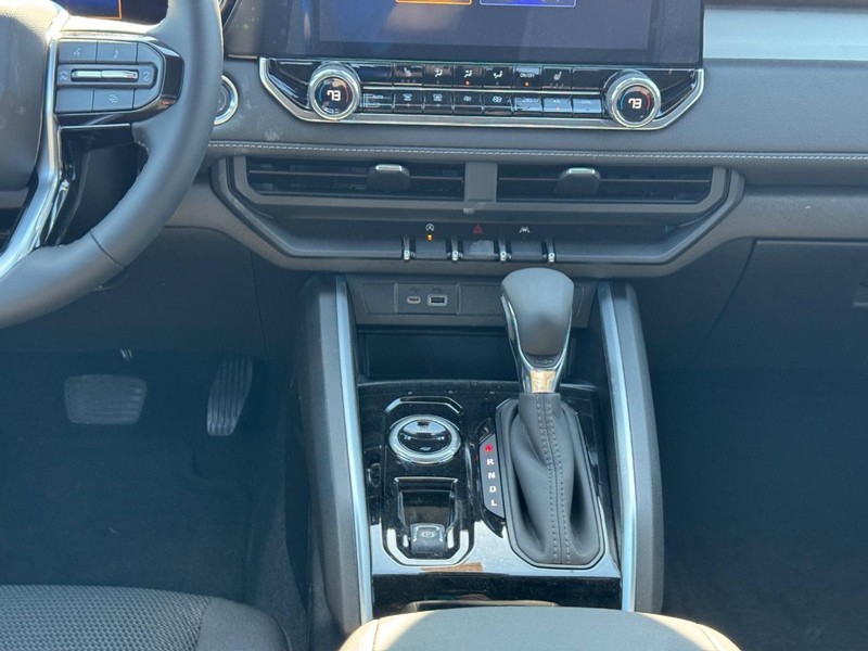 Chevrolet Colorado Vehicle Full-screen Gallery Image 8