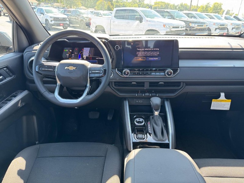 Chevrolet Colorado Vehicle Full-screen Gallery Image 9