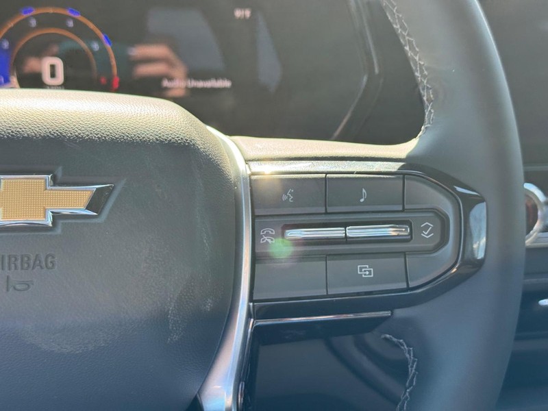 Chevrolet Colorado Vehicle Full-screen Gallery Image 14