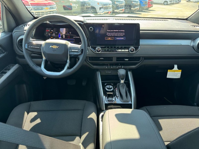 Chevrolet Colorado Vehicle Full-screen Gallery Image 6