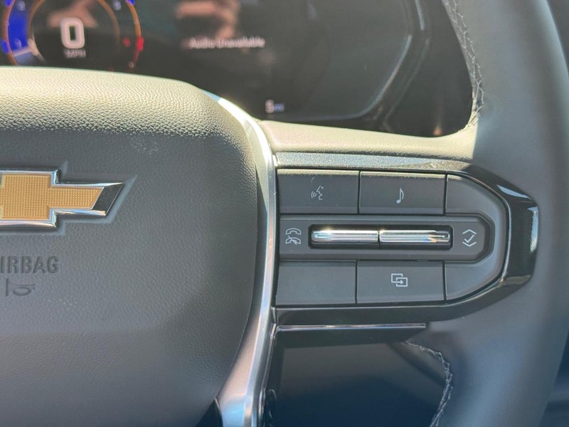 Chevrolet Colorado Vehicle Full-screen Gallery Image 14