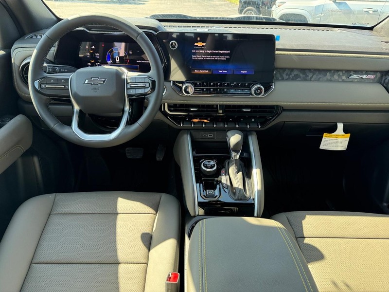 Chevrolet Colorado Vehicle Full-screen Gallery Image 6