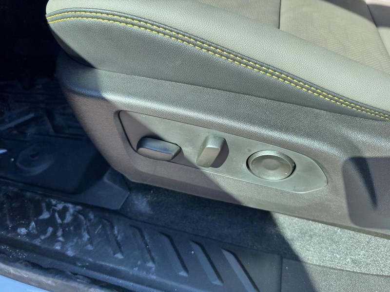 Chevrolet Colorado Vehicle Full-screen Gallery Image 10