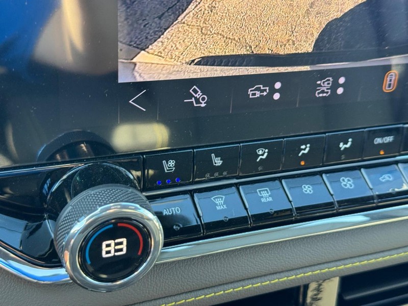 Chevrolet Colorado Vehicle Full-screen Gallery Image 16