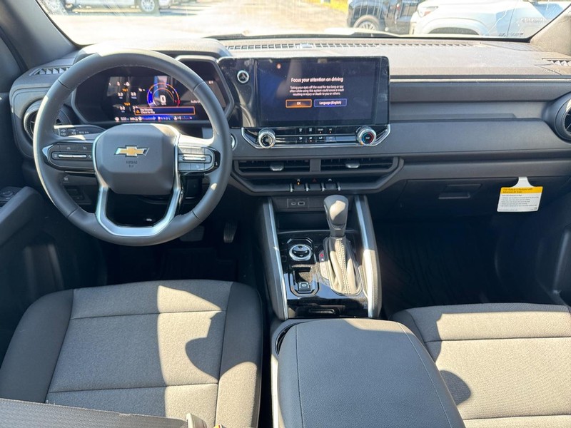 Chevrolet Colorado Vehicle Full-screen Gallery Image 6