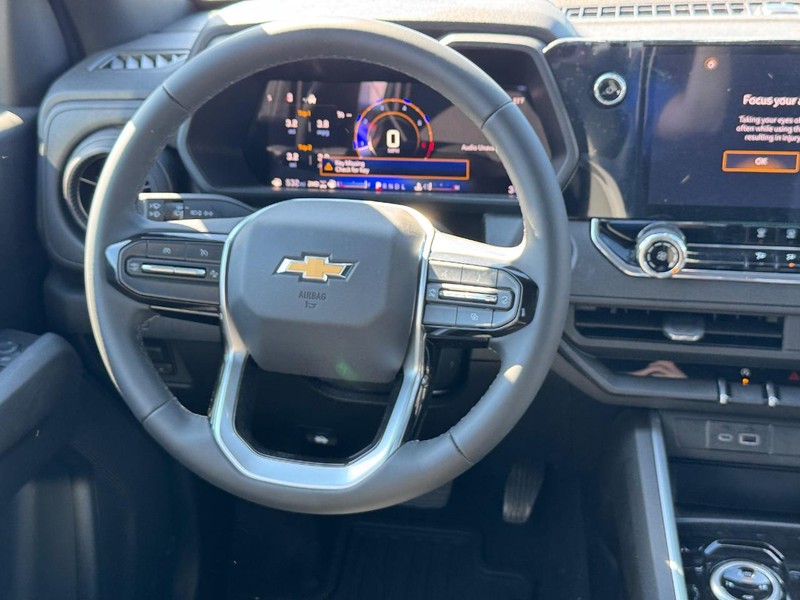 Chevrolet Colorado Vehicle Full-screen Gallery Image 7